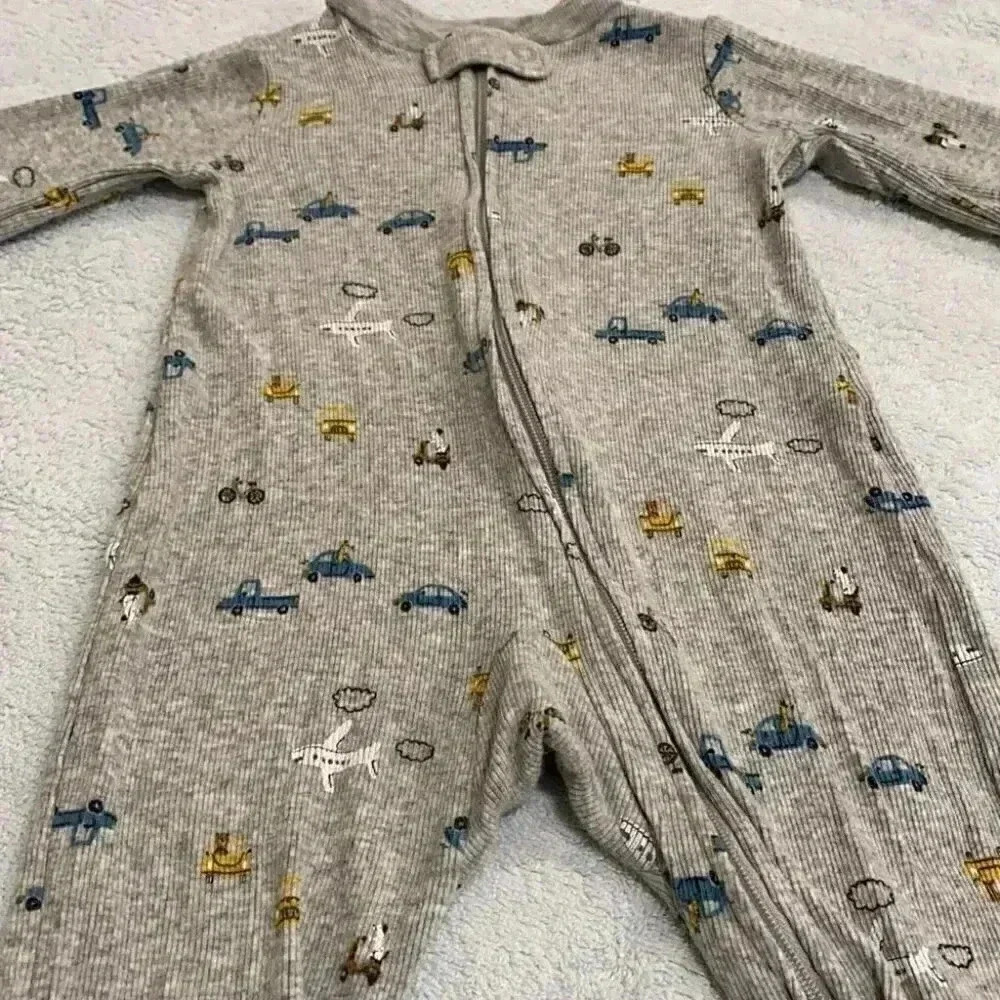 Carter’s Pajamas - Picture 2 of 7